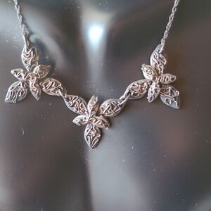 Elegant Silver Floral Necklace